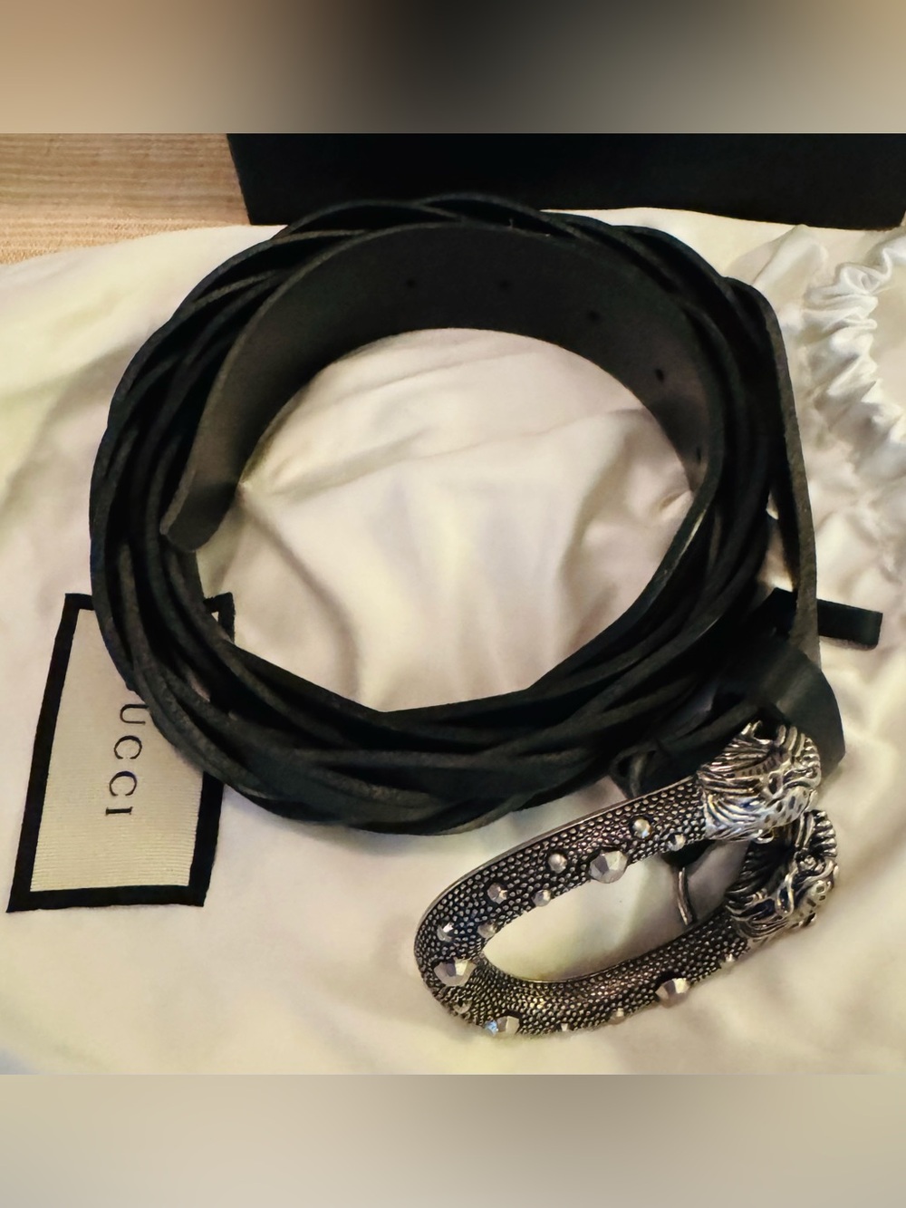 Men Gucci Black Leather Wrap Belt with Decorative Silver-Tone Lion Buckle - Picture 1 of 11